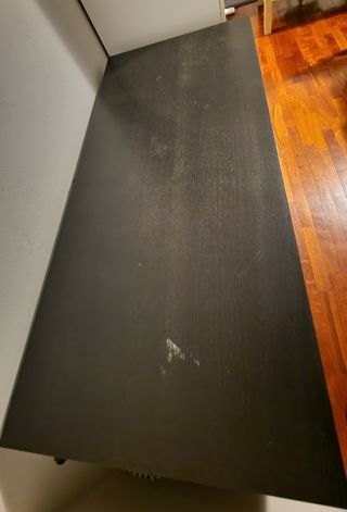 Scrivania Ikea Malm con supporto monitor