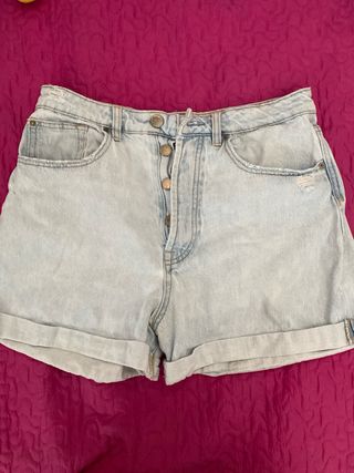 Pantalon vaquero corto