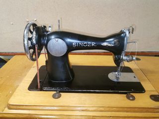Máquina de coser SINGER 15J de 1954