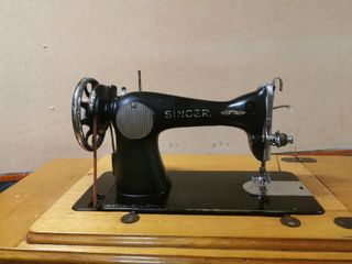 Máquina de coser SINGER 15J de 1954
