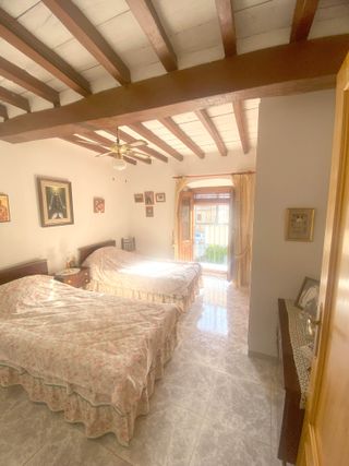 CASA EN JARAÍZ DE LA VERA 
