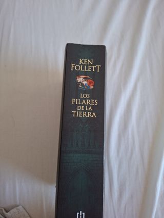 "Los Pilares De La Tierra" Ken Follet