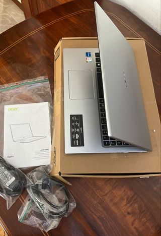 Ordenador portátil Acer Aspire 3 512GB . Nuevo