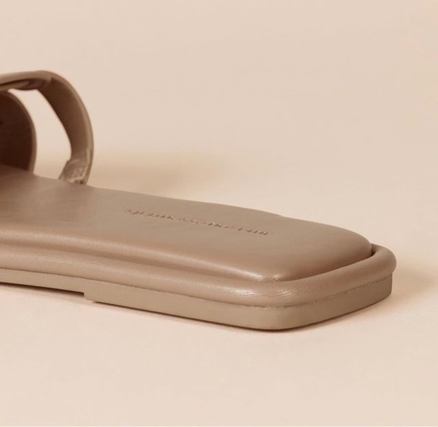 Sandalia acolchada mujer