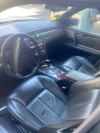 Mercedes-Benz Clase E 2001