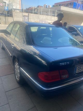 Mercedes-Benz Clase E 2001