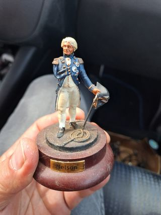 Soldatini1 cavaliere e cinque statuine epiche