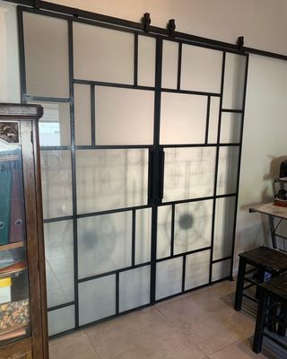 PUERTA DE HIERRO Y VIDRIO CORREDERA