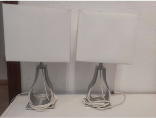2 lámparas blancas