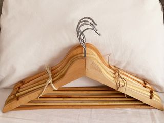 Perchas madera