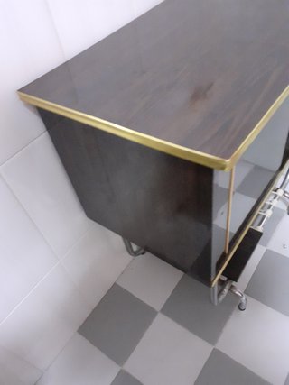 Mesa de tele antigua