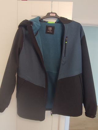 Chaqueta impermeable chico