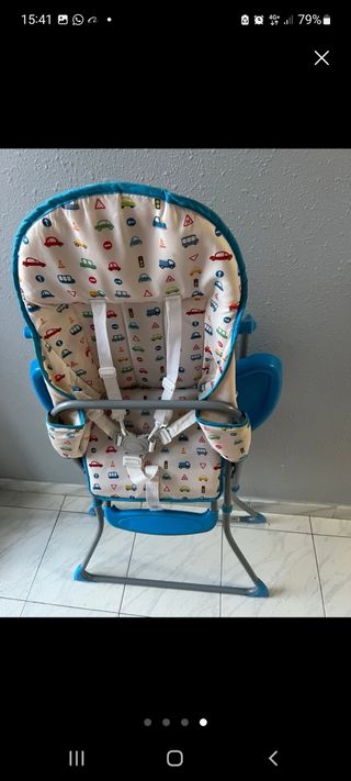 Trona bebe y juguetes