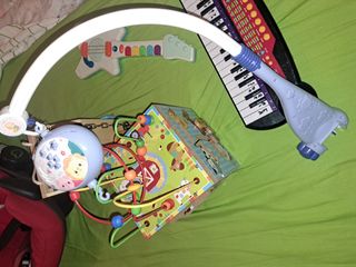 Trona bebe y juguetes