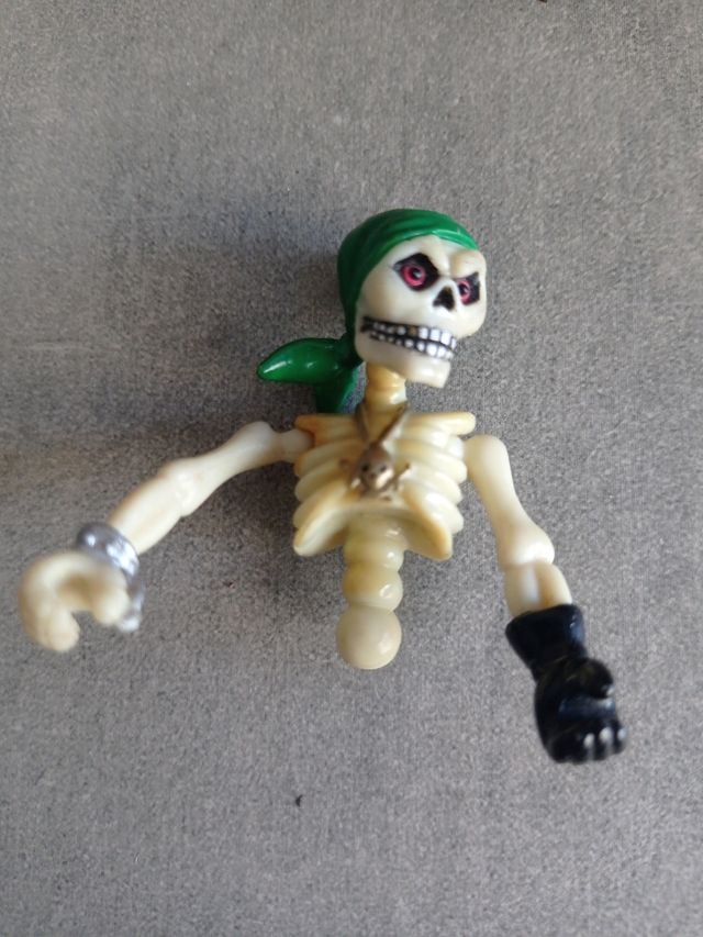 Esqueleto de Pirata Disney