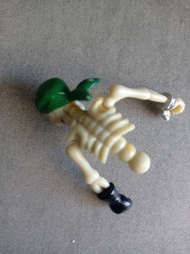 Esqueleto de Pirata Disney