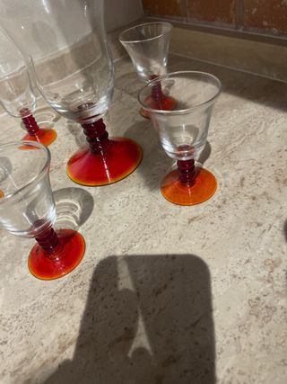 Set bicchieri e bottiglia