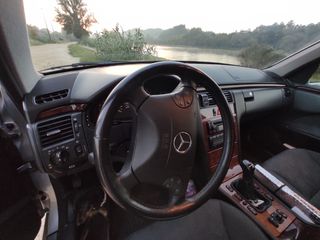 Mercedes-Benz Clase E 2001