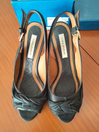 Zapatos peep toe 