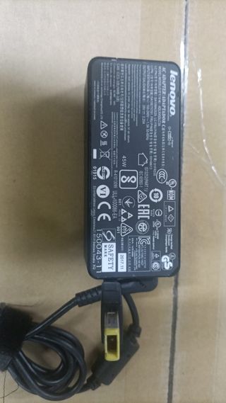 Cargador portátil Lenovo
