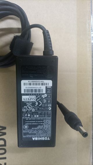 Cargador Thosiba,  Acer y otros