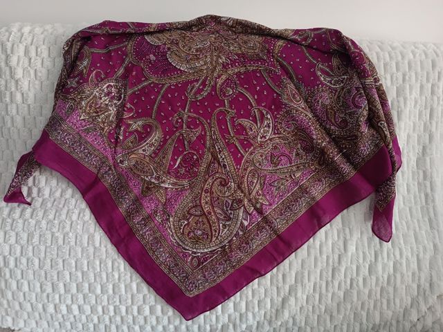 Mantón pañuelo indiana impreso
