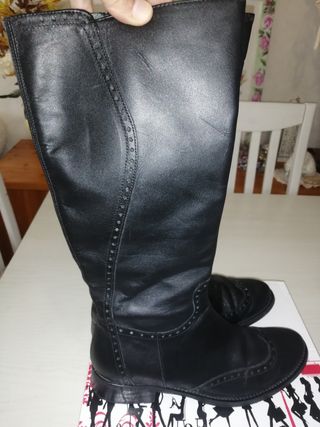 Stivali da donna in pelle vera nera