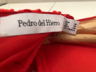 Vestido rojo de pedro del hierro