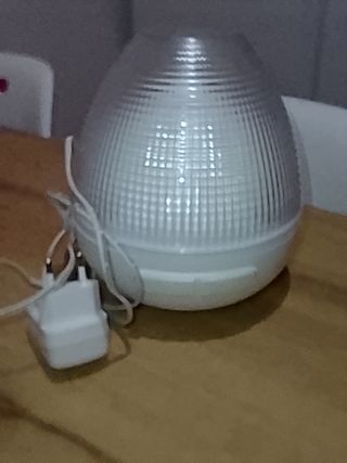 Diffusore di aromi e cromoterapia