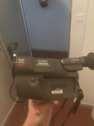 se vende camara de video canon con camara de fotos