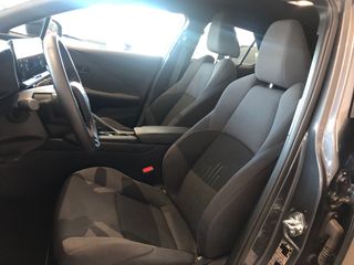 Toyota C-HR 2.0 220PH PLUG-IN ADVANCE