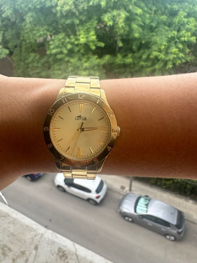 Orologio in oro Lotus