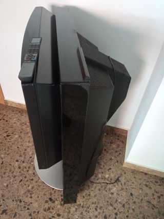 televisión Bang & olufsen  de 30 pulgadas