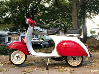 Alquilo Vespa de mas de 50 años para eventos.