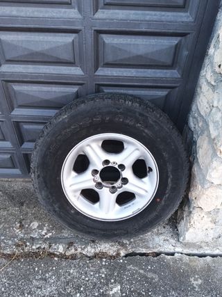 Ruedas 215 80R16 107s