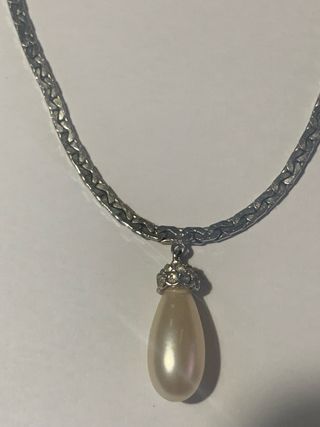 Gargantilla con perla