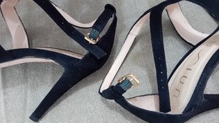 Tacones Negros Unisa