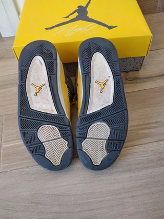 Air Jordan 4 retro lightning