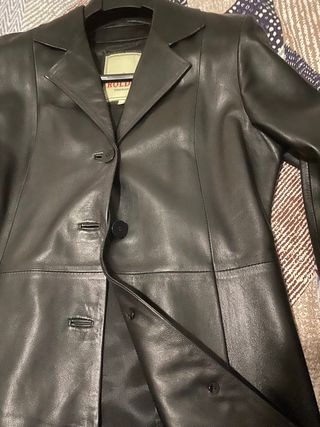 Chaqueta piel negra
