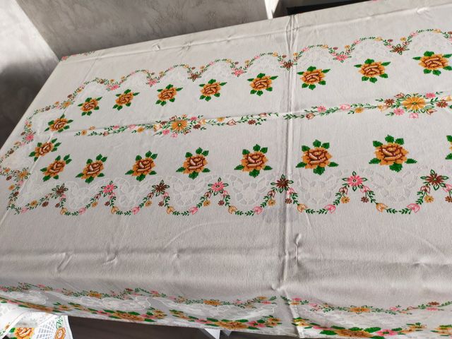 Mantel beis clarito 140x260