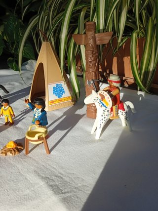 Playmobil, tribu de indios (2).