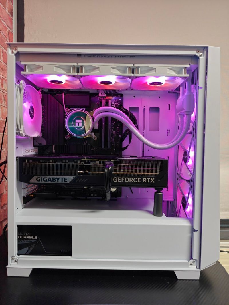 ¡OFERTA TOP! PC GAMING TOP 4K R7 9800X3D+RTX 5090 afbeelding 4