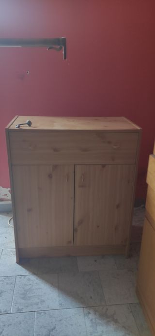 Mobiletto in legno