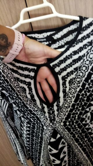 Vestido manga larga. L. Desigual