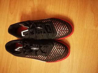 Botas de fútbol sala niño