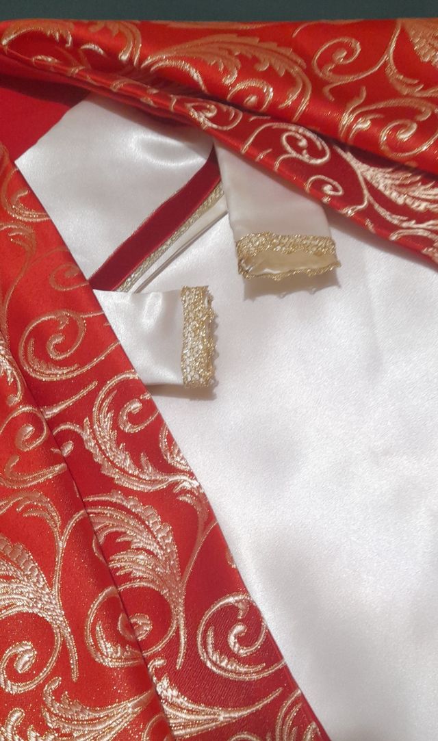 Conjunto para virgen,  Manto y saya.