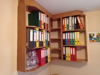 Estantería de rincón