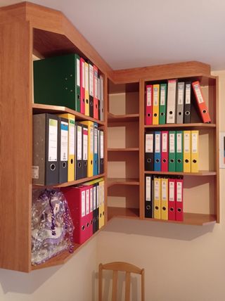 Estantería de rincón