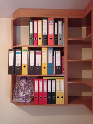 Estantería de rincón