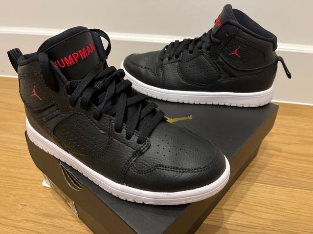 Deportivas Jordan 35 negras Piel
